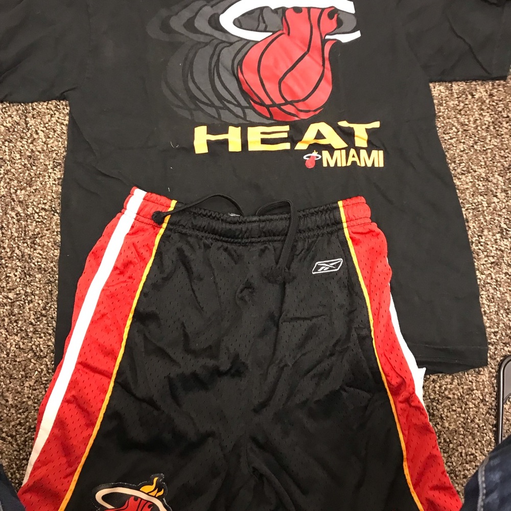 Boys medium lot Miami heat